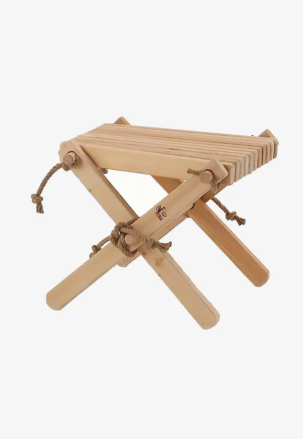 Jättesnygg beige stol 2026 från Hillerstorp.