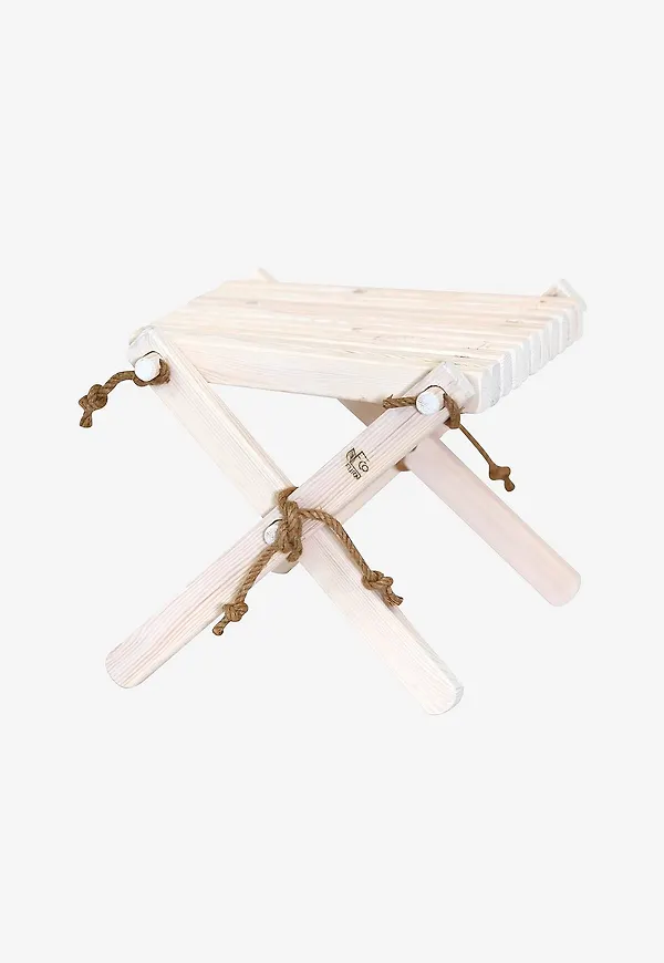 Hillerstorp stol som passar perfekt till sommaren 2026!