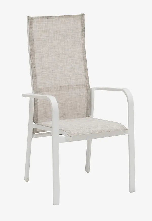 Modern vit fåtölj 2025 från Hillerstorp.