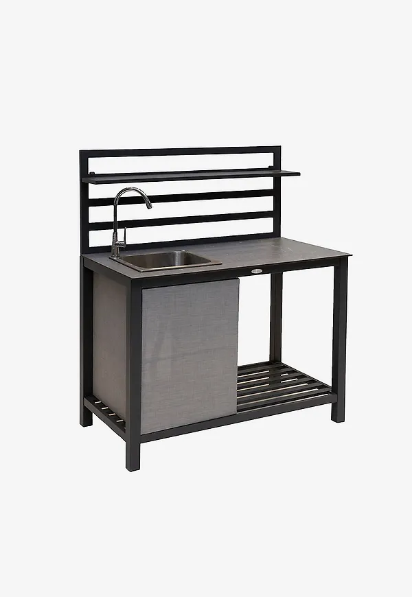 Grå Hillerstorp-utemöbel i cool modell.