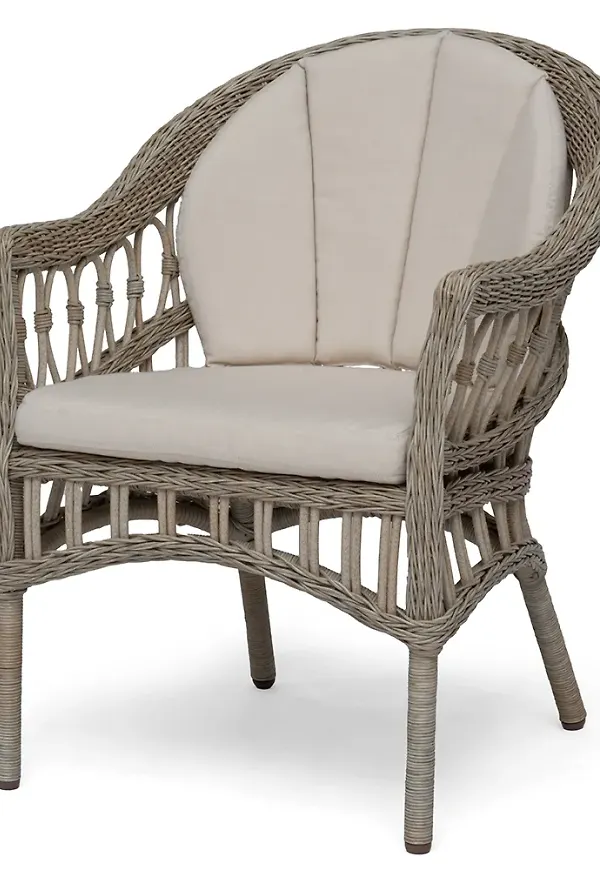 Stilriktig karmstol 2026 från Hillerstorp.