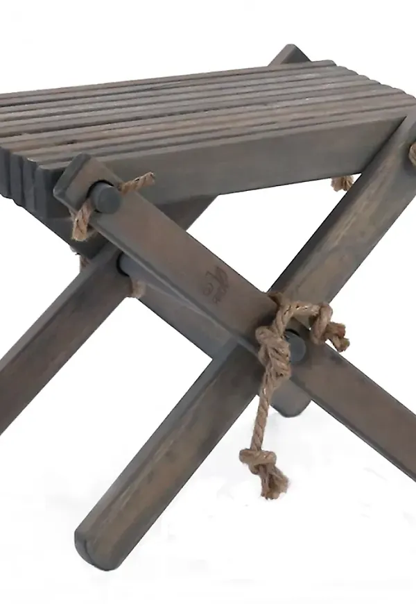 Riktigt fin grå pall 2025 från Hillerstorp.