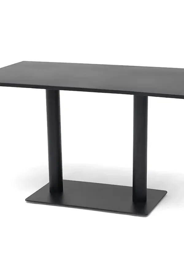 Snygg matbord 2025 från Hillerstorp.