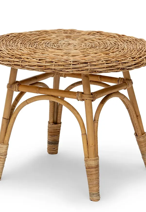 Snygg bord som passar bra vid många olika tillfällen.