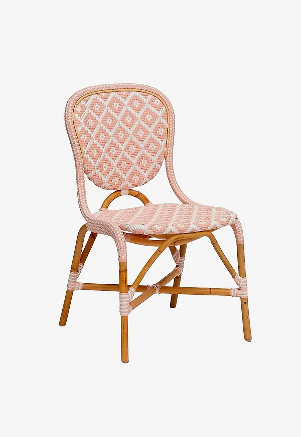 Rosa Hillerstorp-möbel i mysig modell.