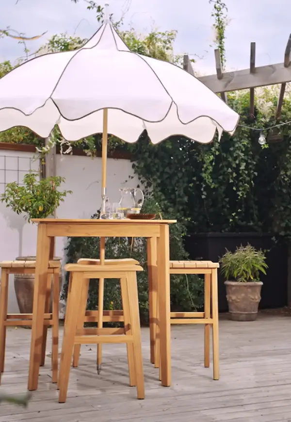 Ikonisk bord som passar bra vid många olika tillfällen.