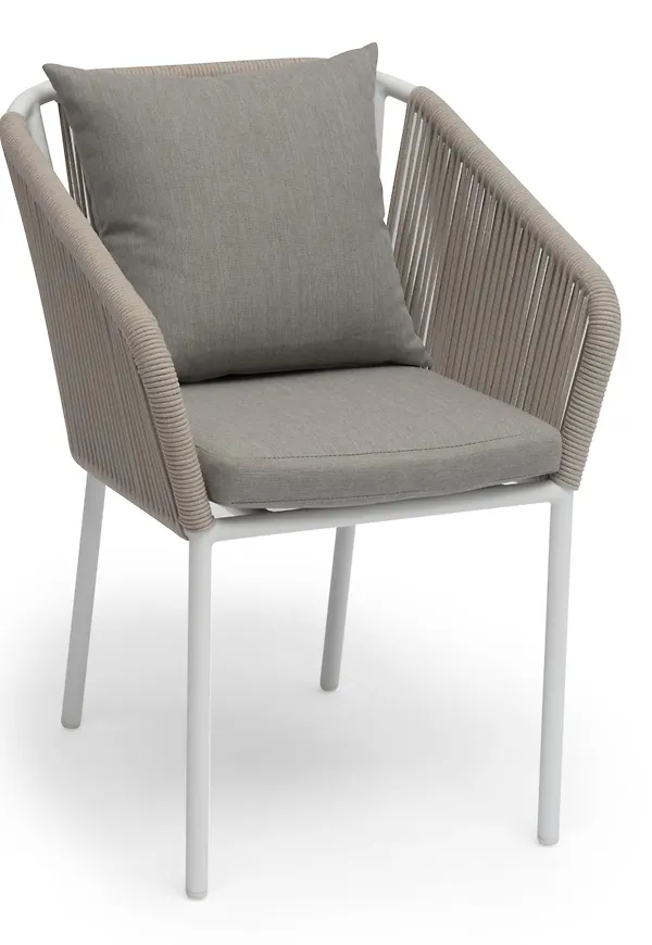 Vit Hillerstorp-balkongstol i modern modell.