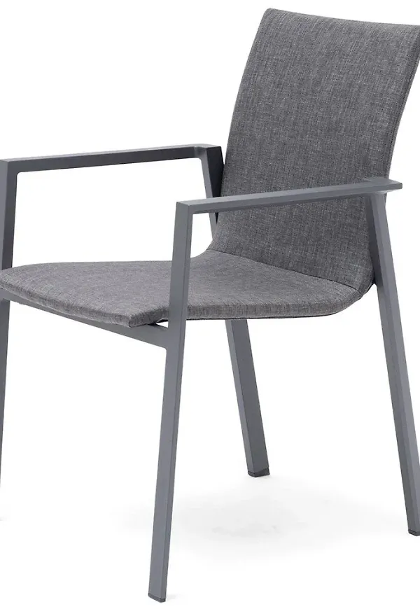 Supersnygg svart stol 2025 från Hillerstorp.