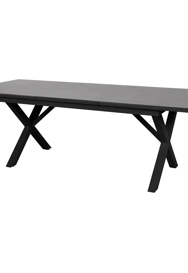 Mysig matbord i aluminium från Brafab.