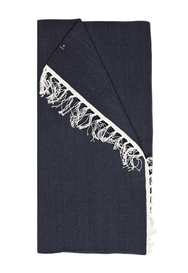 Superfin trasmatta i svart färg gjord i bomull.