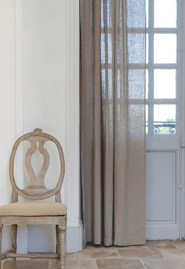 Klassisk gardin 2025 från Himla.