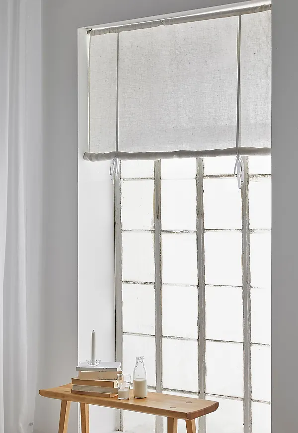 Vit Himla-linnegardin i riktigt snygg modell.