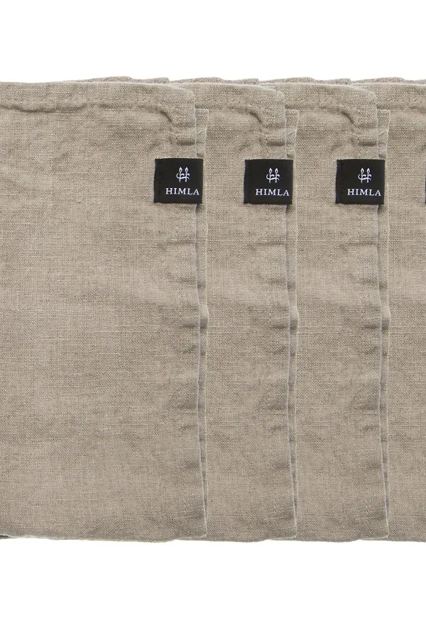 Beige Himla-servett i trendig modell.