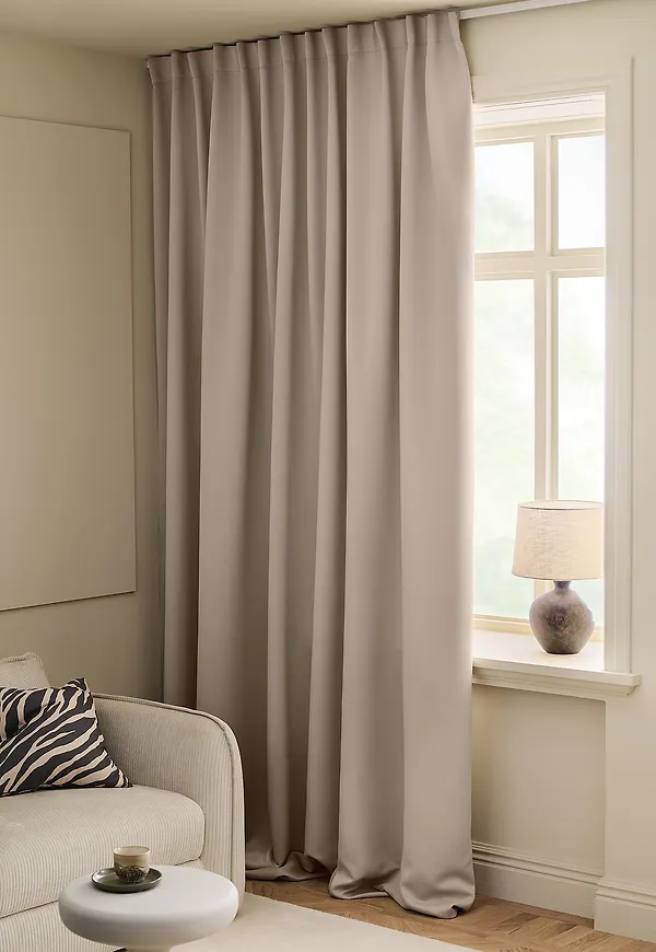 Superfin gardin i beiget från &Home.