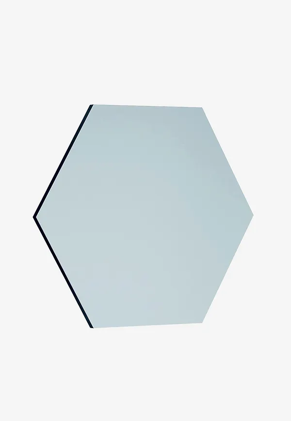 Komfortabel spegel i svart från Homitis.