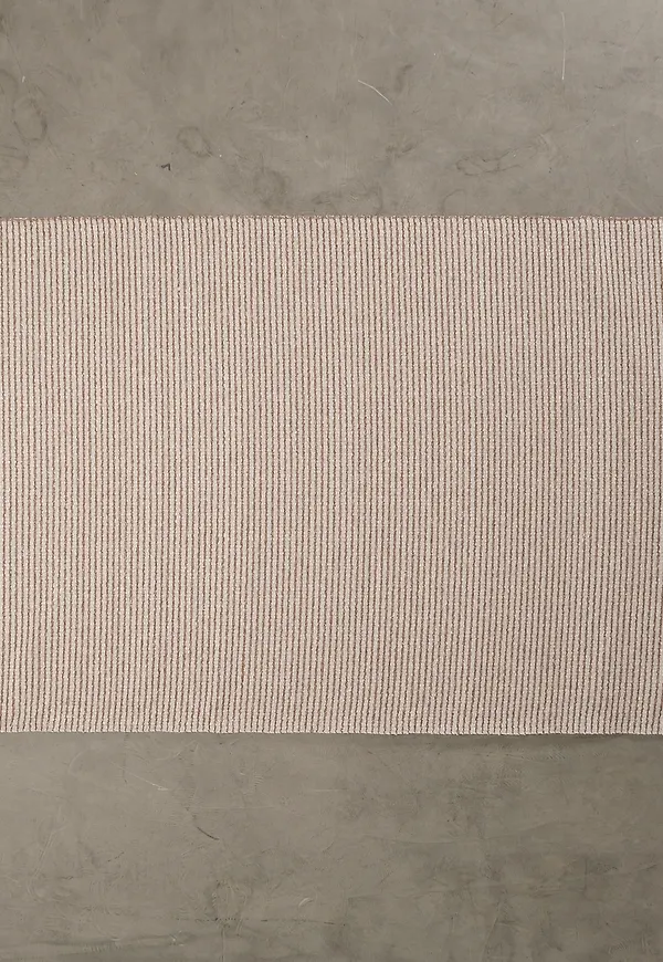 Härlig Matta som passar bra vid många olika tillfällen.