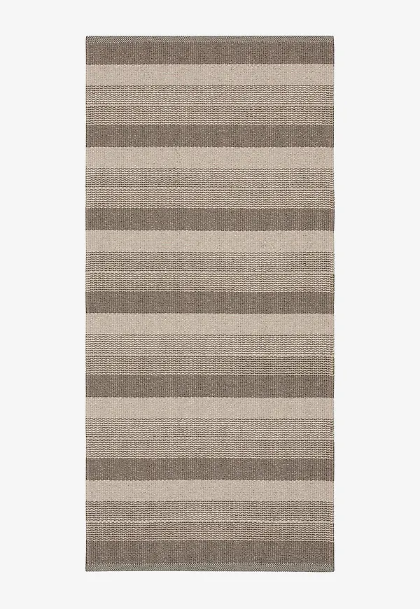 Jättesnygg beige matta 2025 från Horredsmattan.