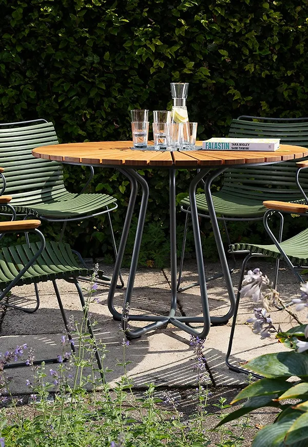 Skön matbord 2025 från Houe.