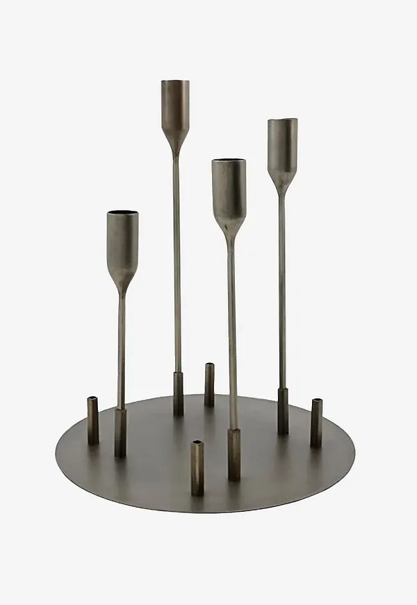 Cool middagsbord 2025 från House Doctor.