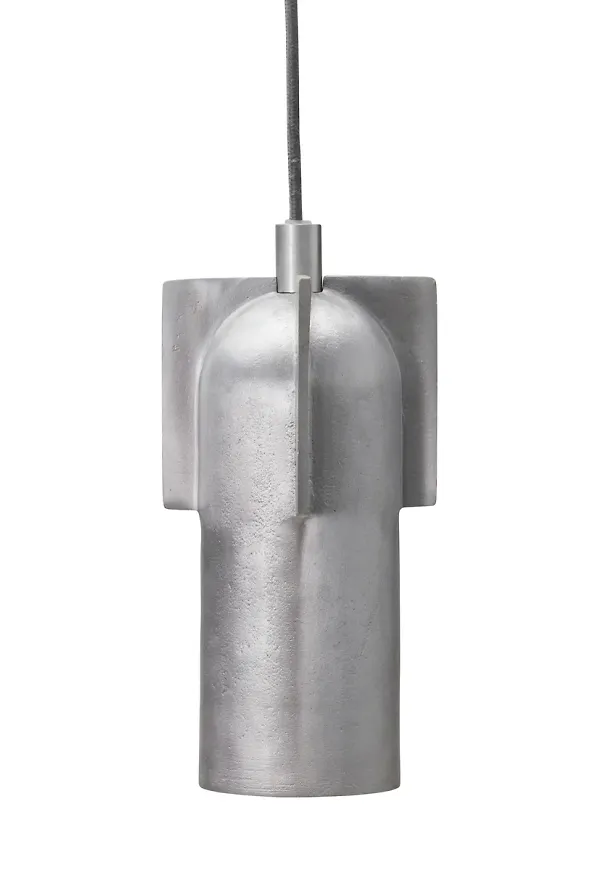 Silverfärgad lampa som passar perfekt till sommaren 2025!
