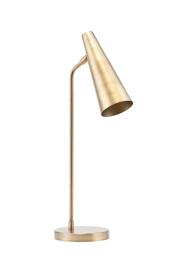 Härlig guldfärgad lampa 2024 från House Doctor.
