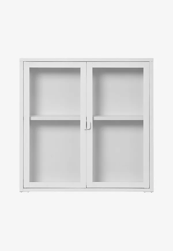 Snygg vit skåp 2025 från House Nordic.