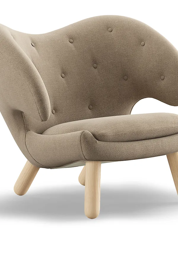 Otroligt snygg beige fåtölj 2026 från House of Finn Juhl.
