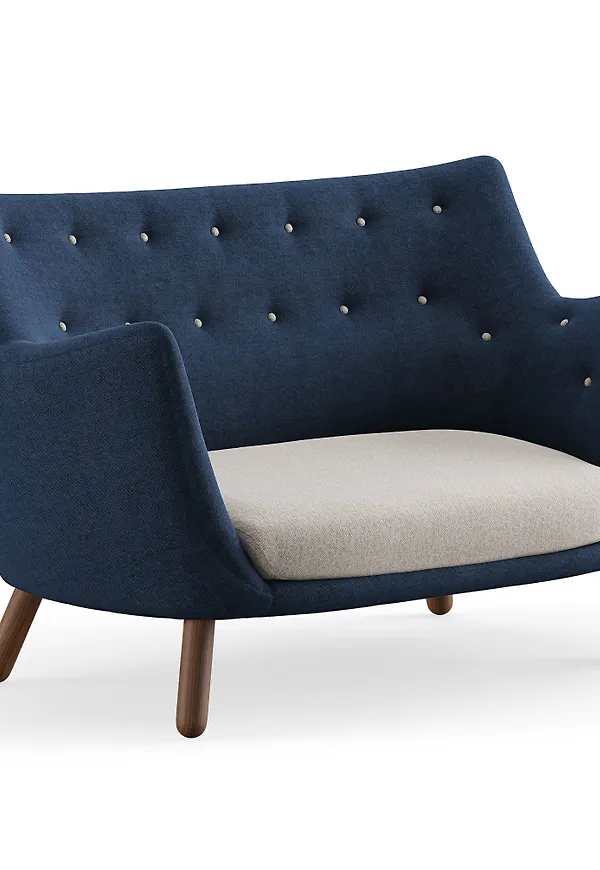 Stilriktig blå soffa i ek från House of Finn Juhl.