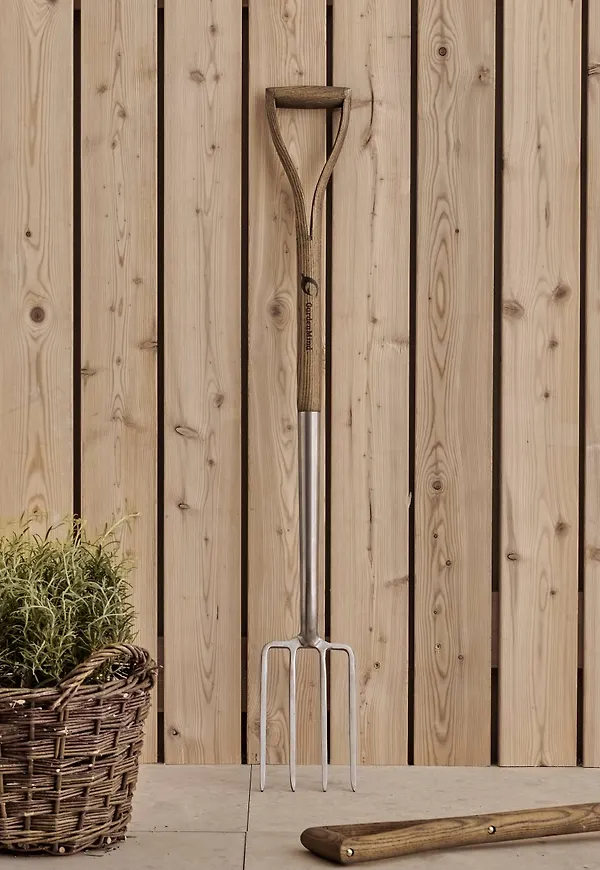 Komfortabel brun möbel 2025 från House of Flowers.