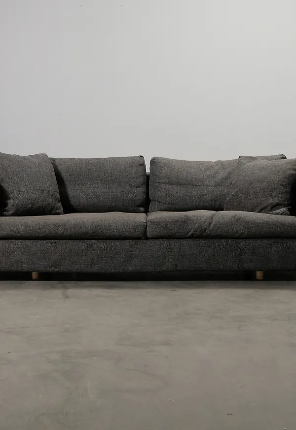 Vacker grå soffa 2025 från HT Collection.