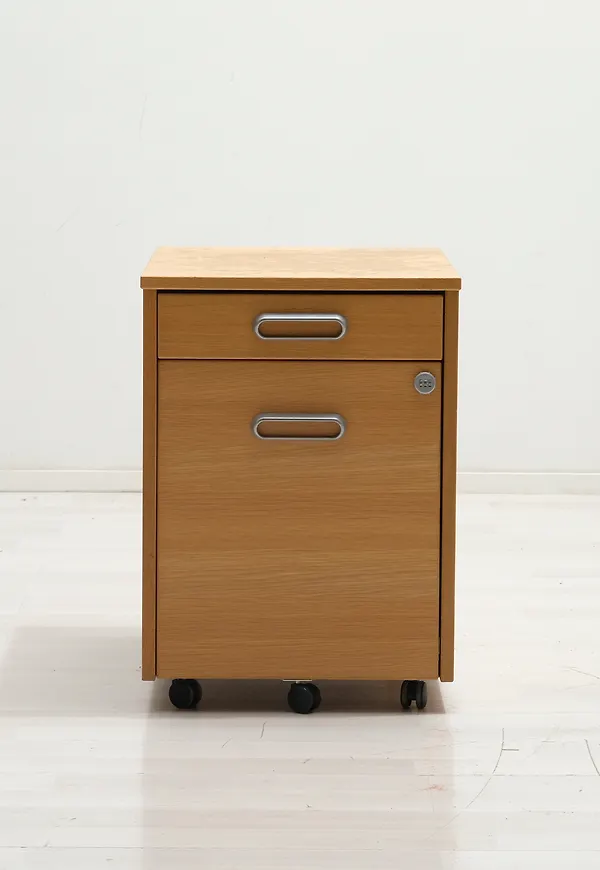 Stilriktig hurts i brunt från No brand.