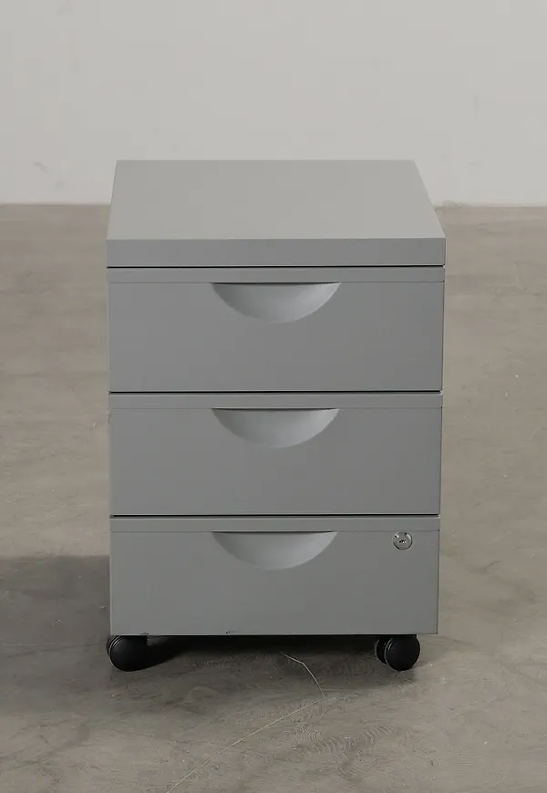 Smickrande Hurts som passar bra vid många olika tillfällen.