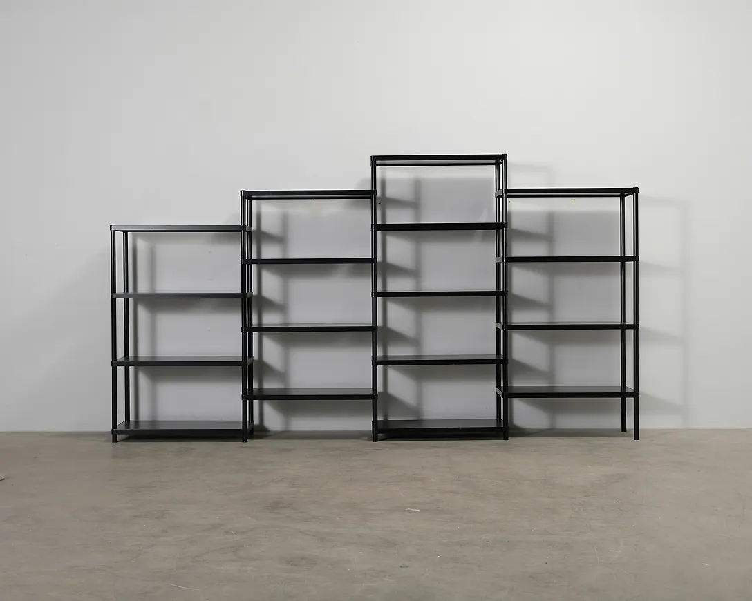 Svart möbel som passar perfekt till sommaren 2025!