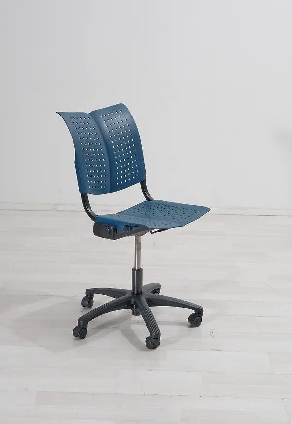 Riktigt snygg blå stol 2025 från Håg.