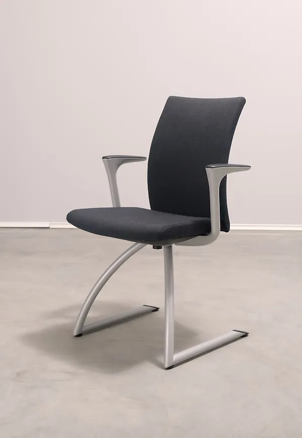 Cool grå stol 2025 från Håg.