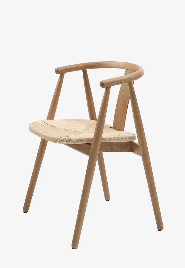 Brun Håum-stol i modern modell.
