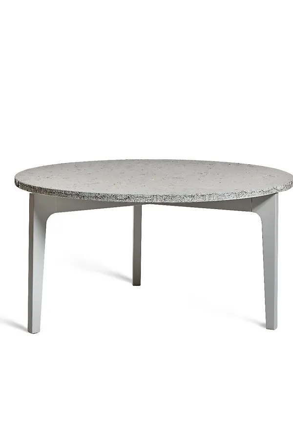 Soffbord i ek som passar perfekt till sommaren 2025!