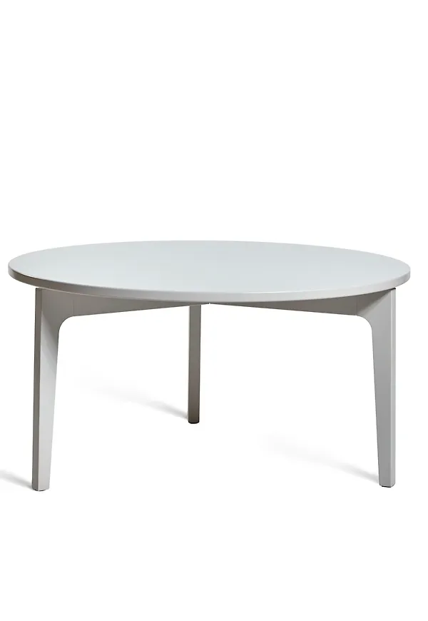 Soffbord i ek som passar perfekt till sommaren 2025!