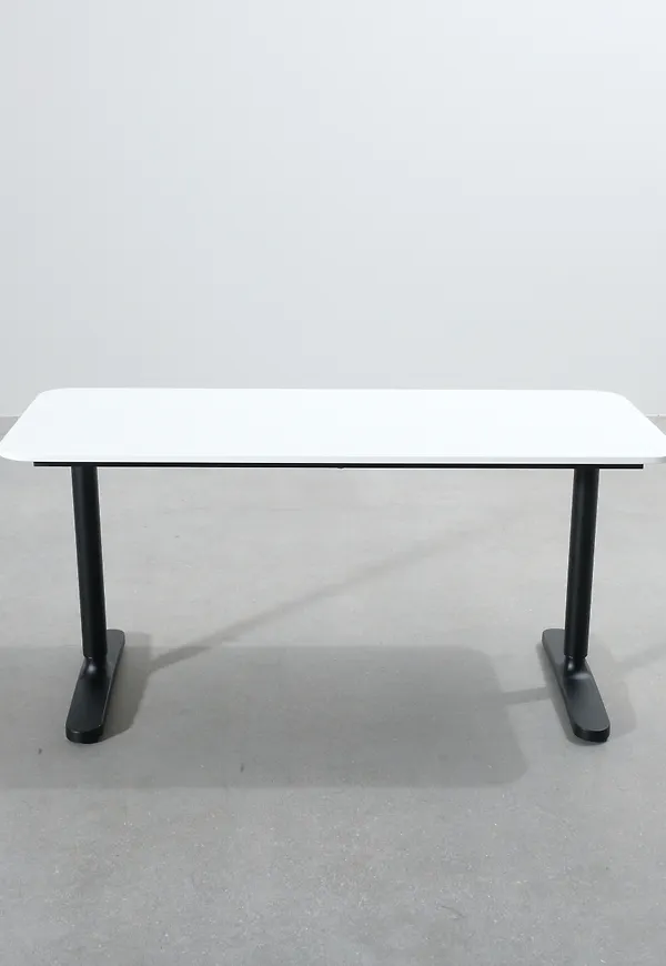 Arbetsbord som passar perfekt till sommaren 2025!