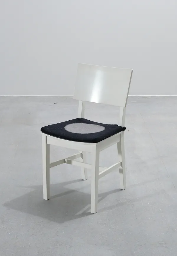 Jättesnygg vit stol 2025 från Ikea.