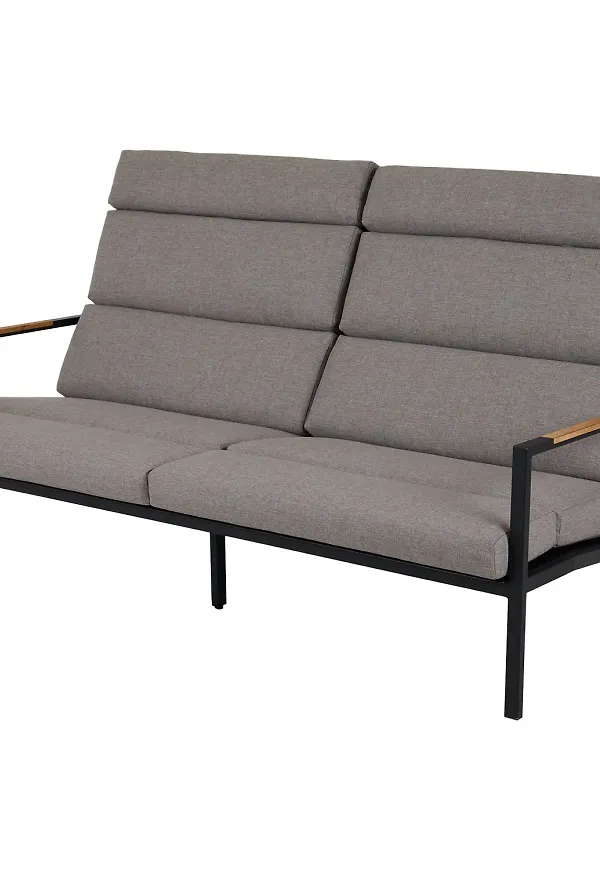 Svart sidobord som passar perfekt till sommaren 2025!