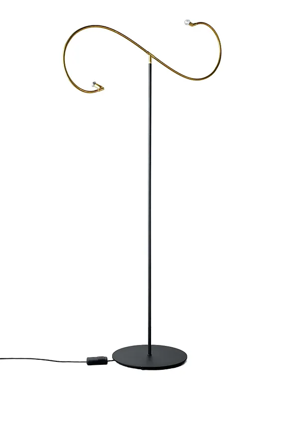 Stilren golvlampa 2026 från Ingridsdotter.