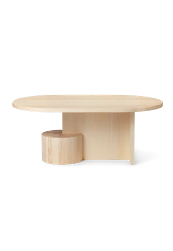 Trendig bord i beiget från FERM LIVING.