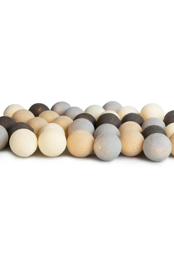 Mysig beige lampa 2025 från Irislights.