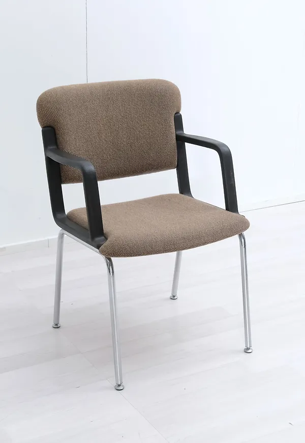 Superfin konferensstol 2025 från Isku.