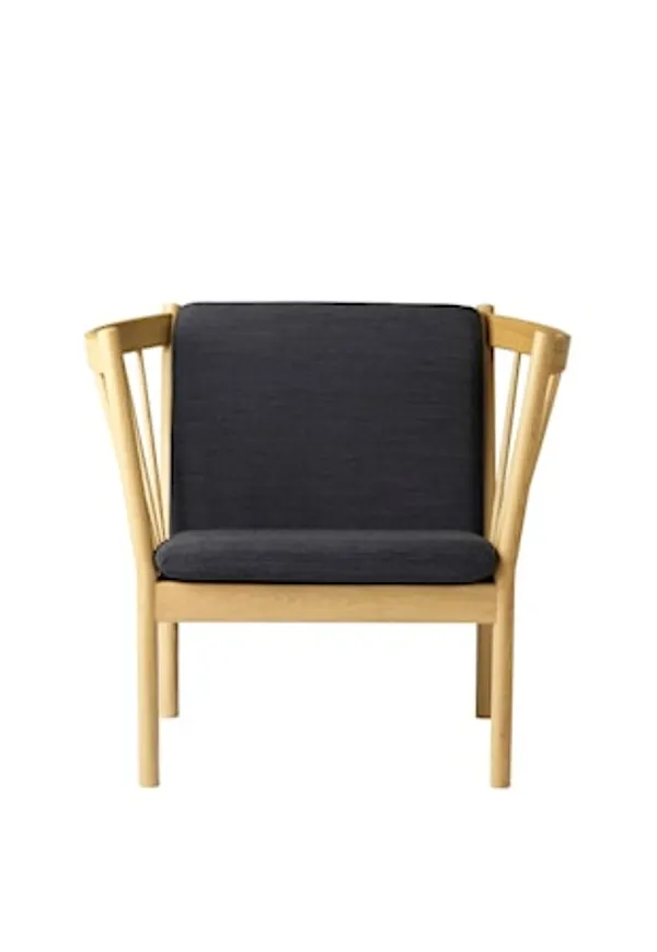 Superfin fåtölj 2025 från FDB Møbler.