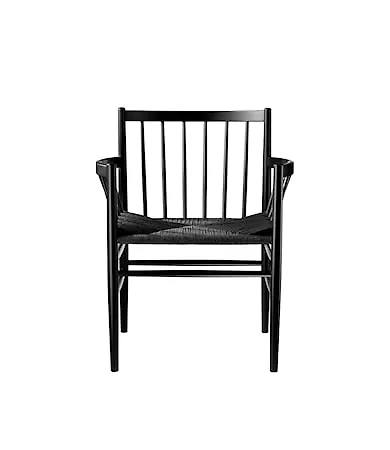 Svart FDB Møbler-matbordsstol i söt modell.