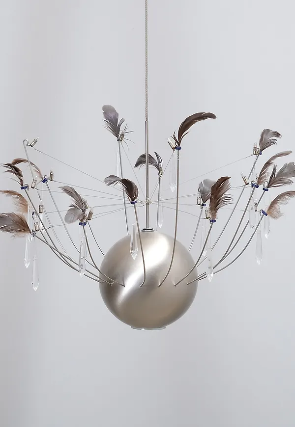 Trendig Lampa som passar bra vid många olika tillfällen.
