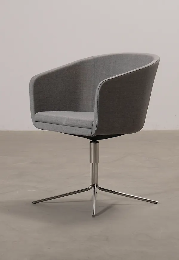 Vacker grå stol 2025 från Johanson Design.