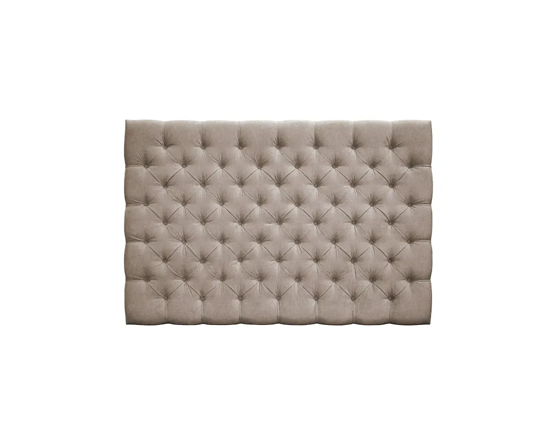 Stilren Säng som passar bra vid många olika tillfällen.